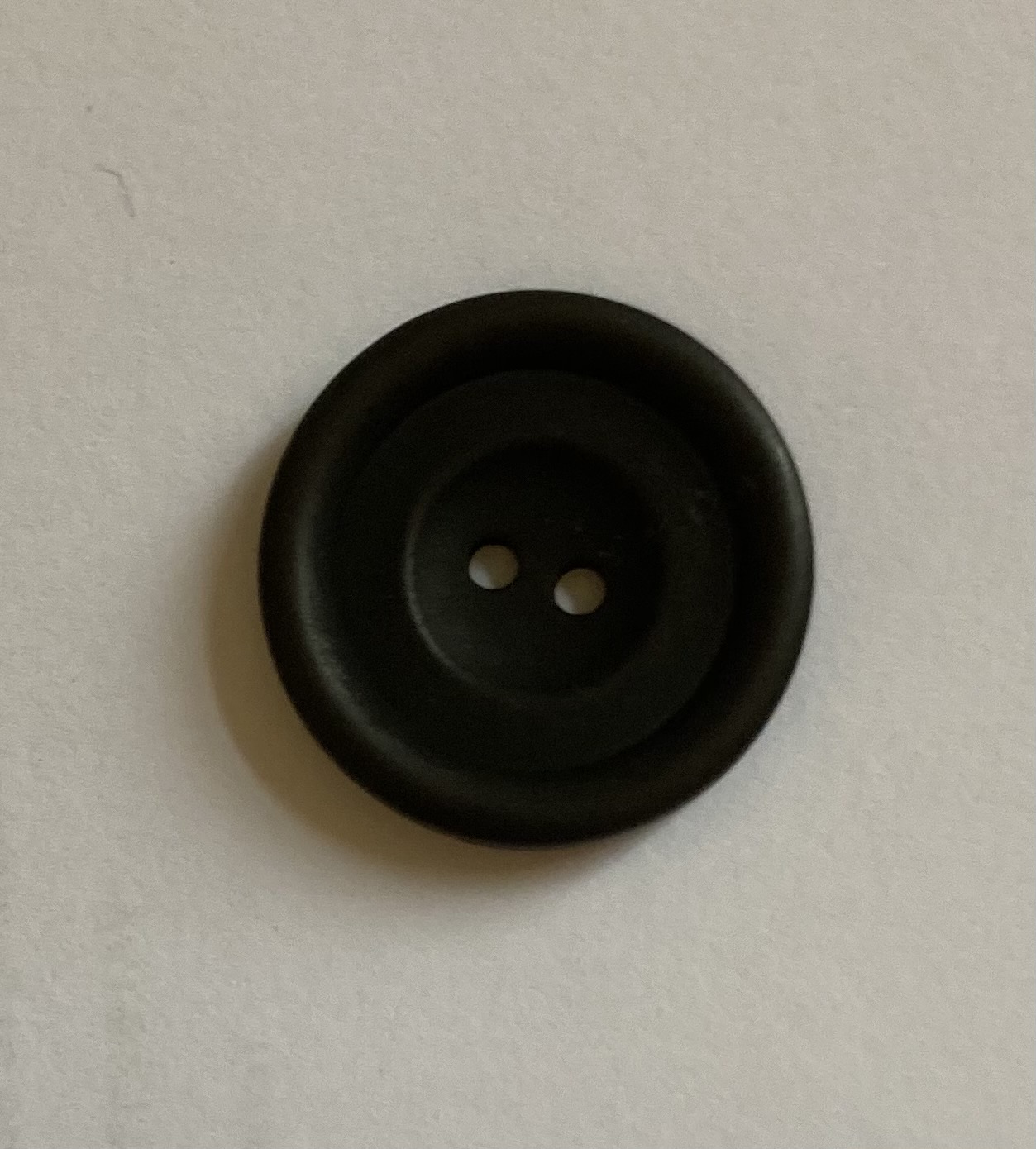 Real Horn 2 Hole Button 30L/19mm Col BLACK