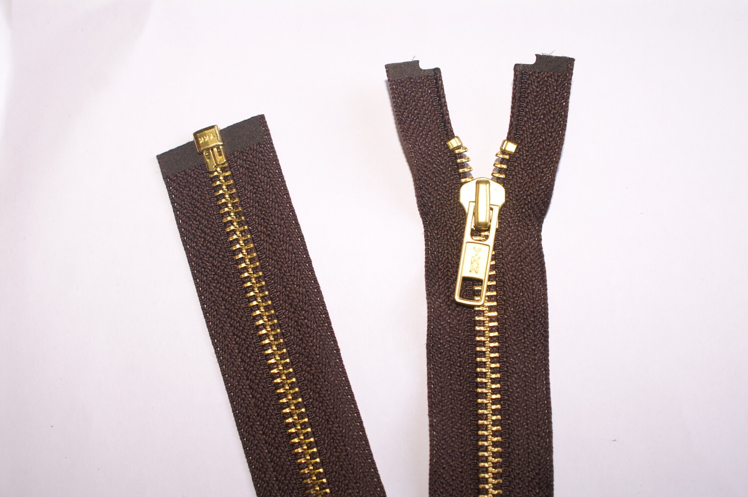 61cms/24" Open-Ended Golden Brass Zip - Click Image to Close