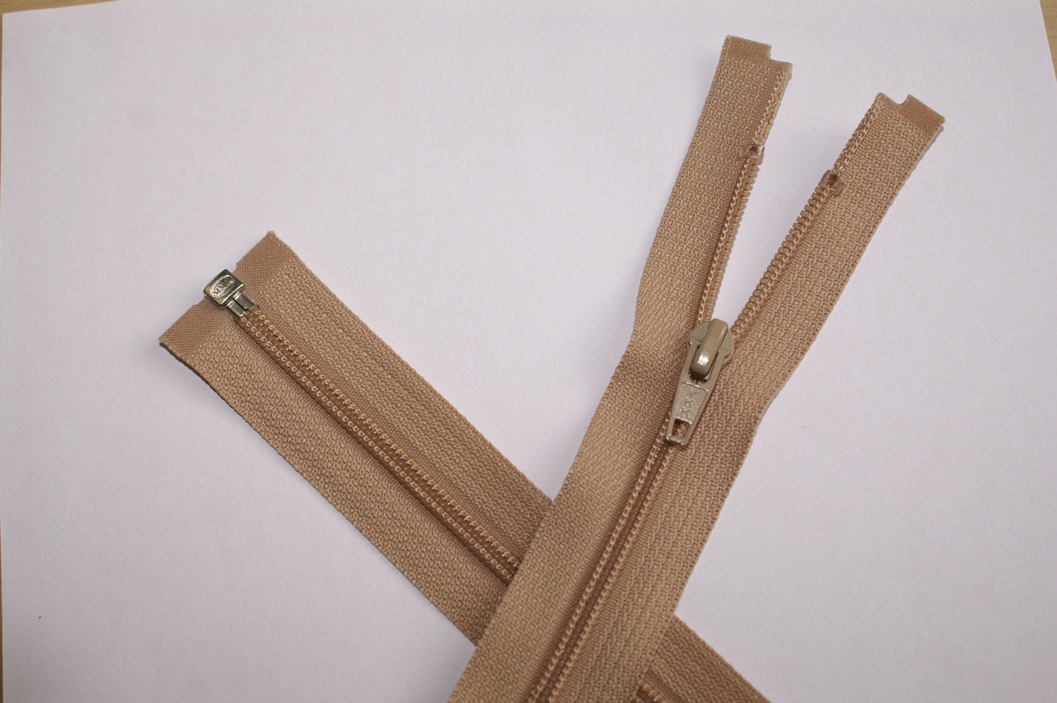 O/E Nylon Zips