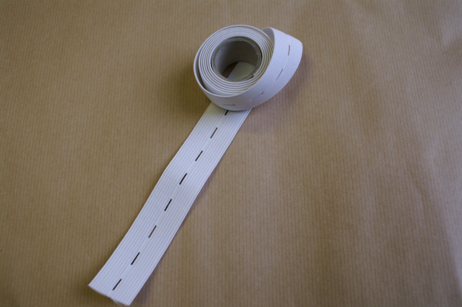 Buttonhole Elastic by the metre 25mm WHITE